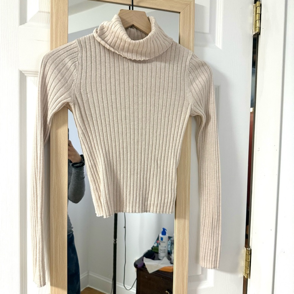 American Eagle Outfitters Cropped Cream Ribbed Turtleneck Sweater